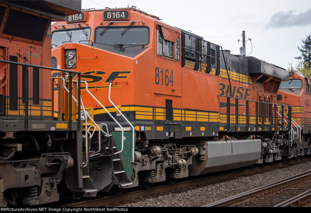 BNSF 8164
